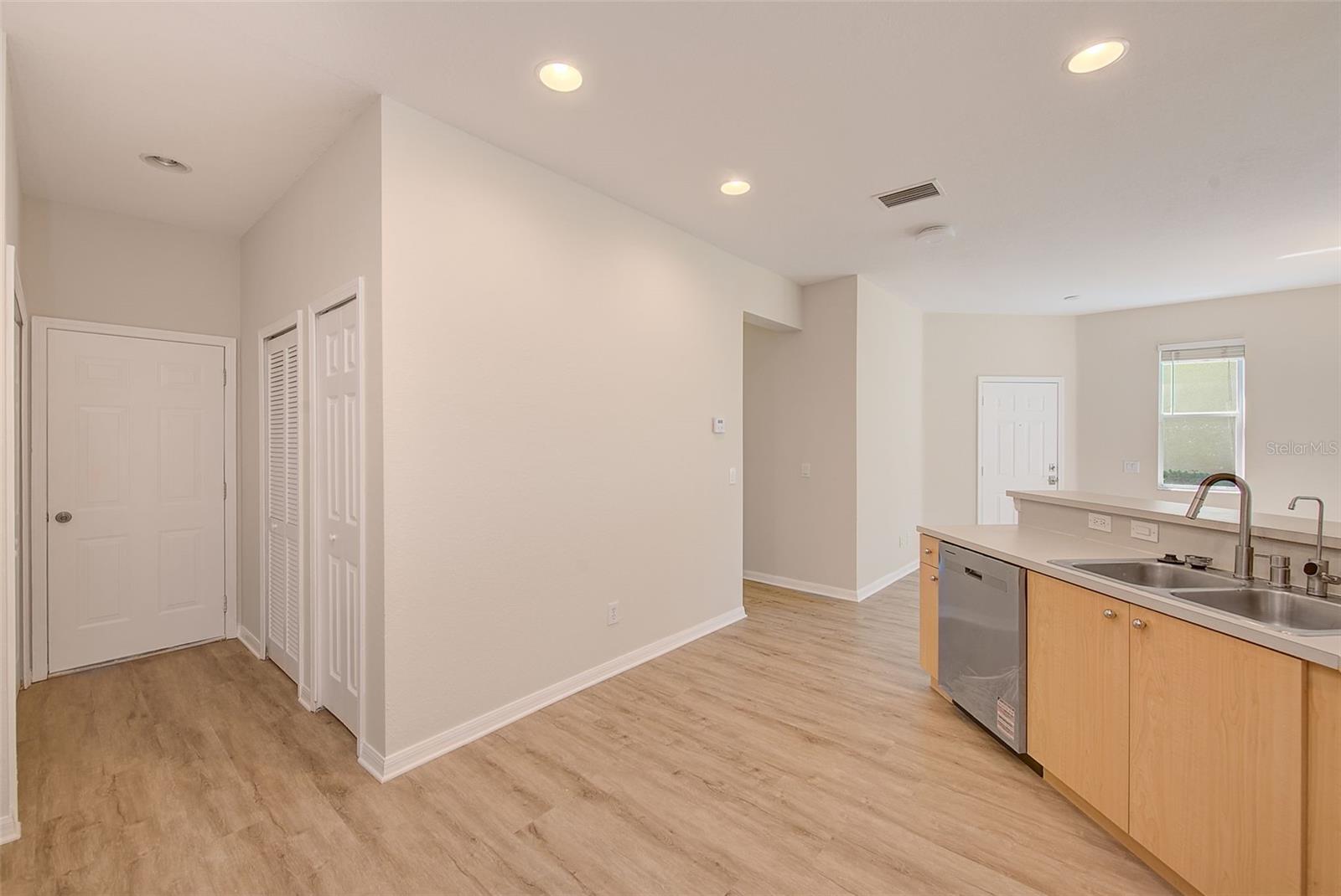 Image 9 of 27 For 11560 Captiva Kay Drive