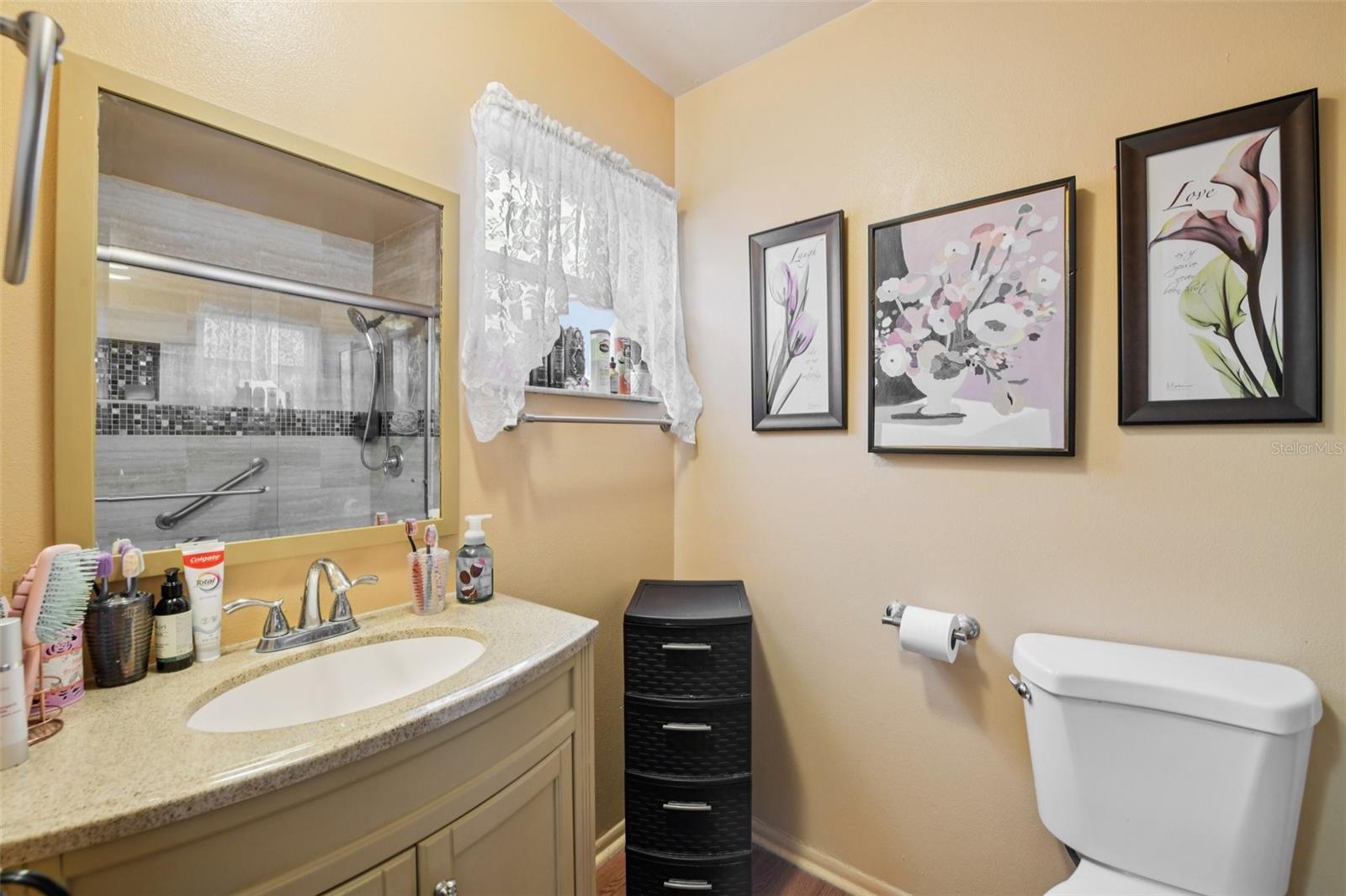 Image 11 of 32 For 10407 Larissa Street