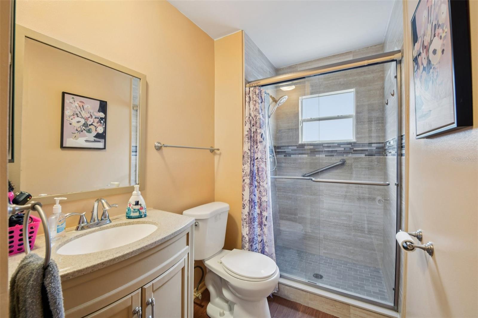 Image 14 of 32 For 10407 Larissa Street