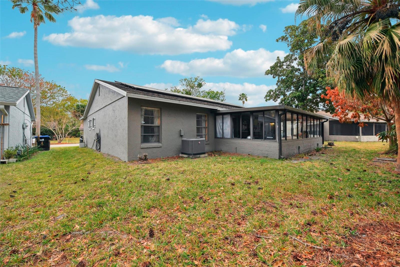 Image 19 of 32 For 10407 Larissa Street