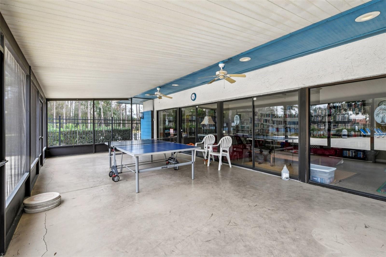 Image 21 of 32 For 10407 Larissa Street