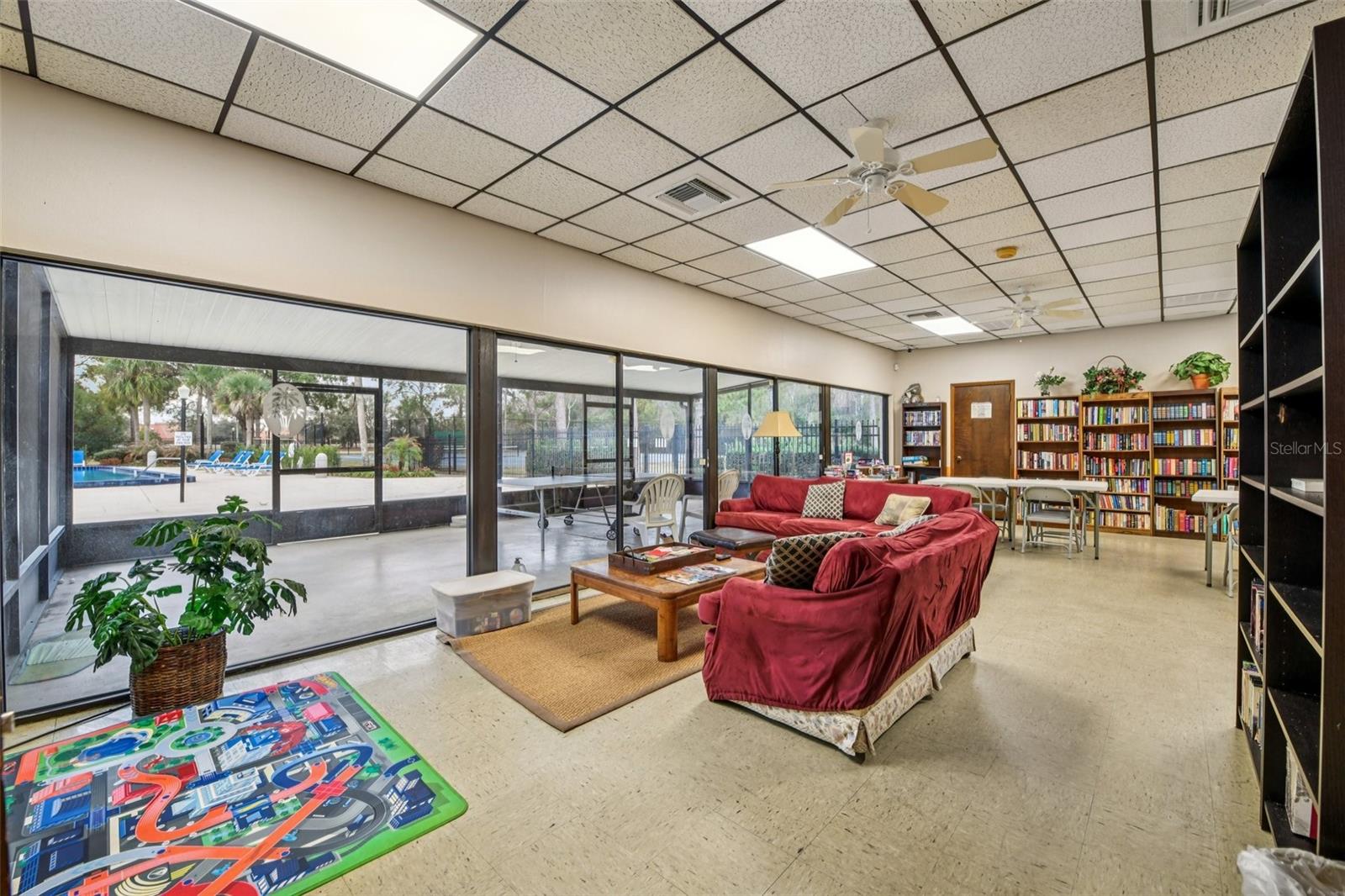 Image 23 of 32 For 10407 Larissa Street