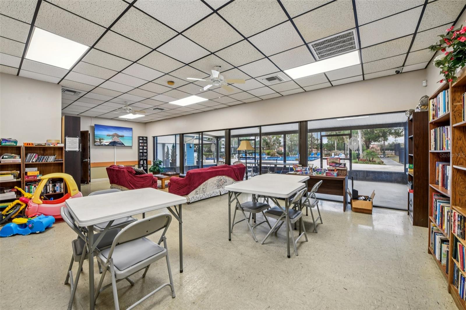 Image 24 of 32 For 10407 Larissa Street