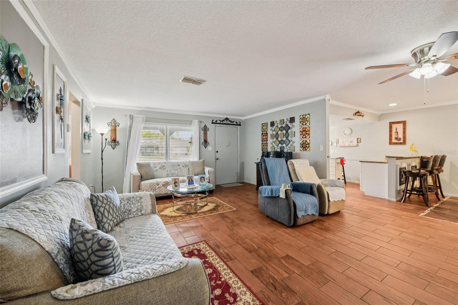 Image 4 of 32 For 10407 Larissa Street