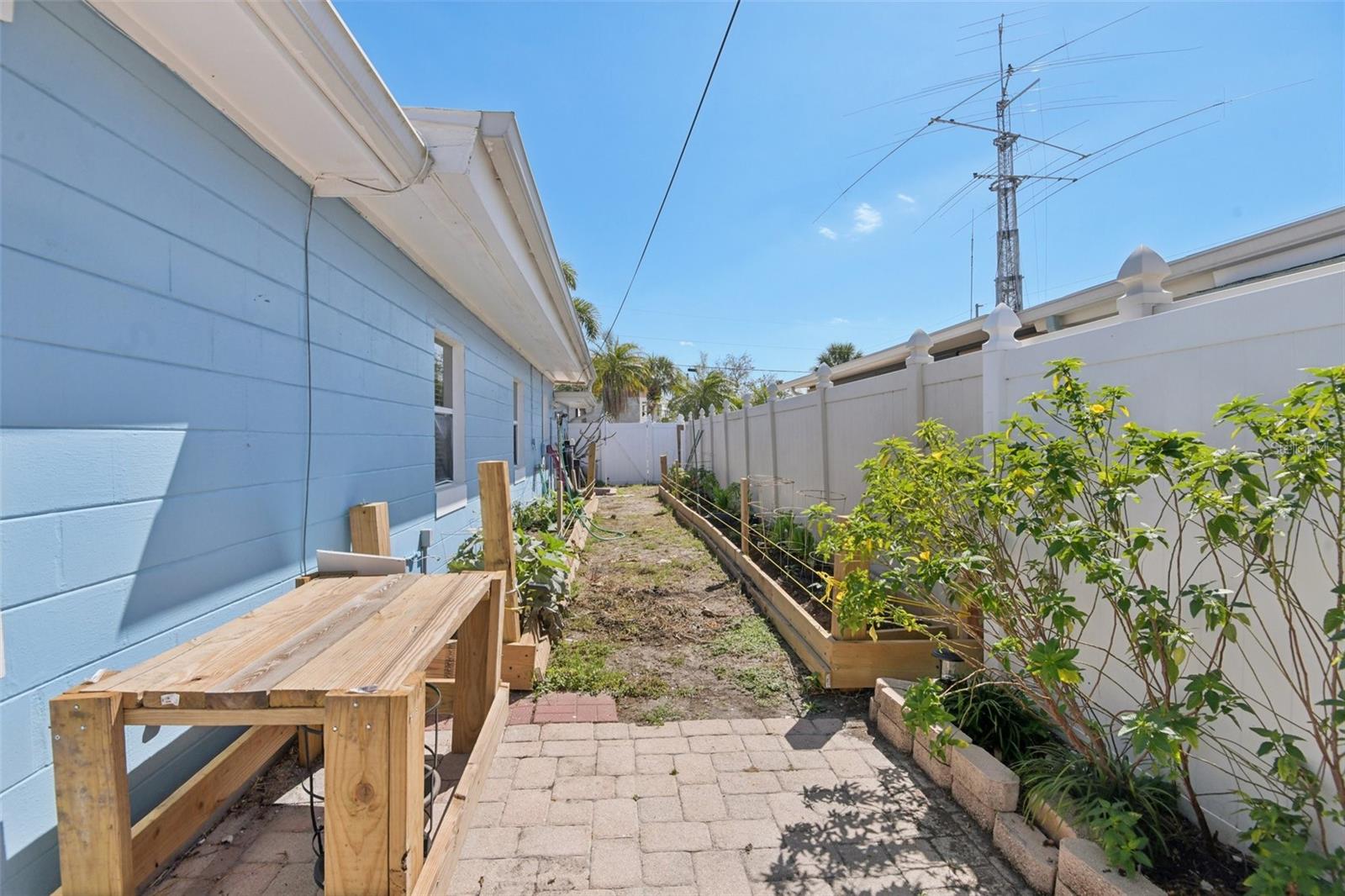 Image 28 of 34 For 204 160th Avenue