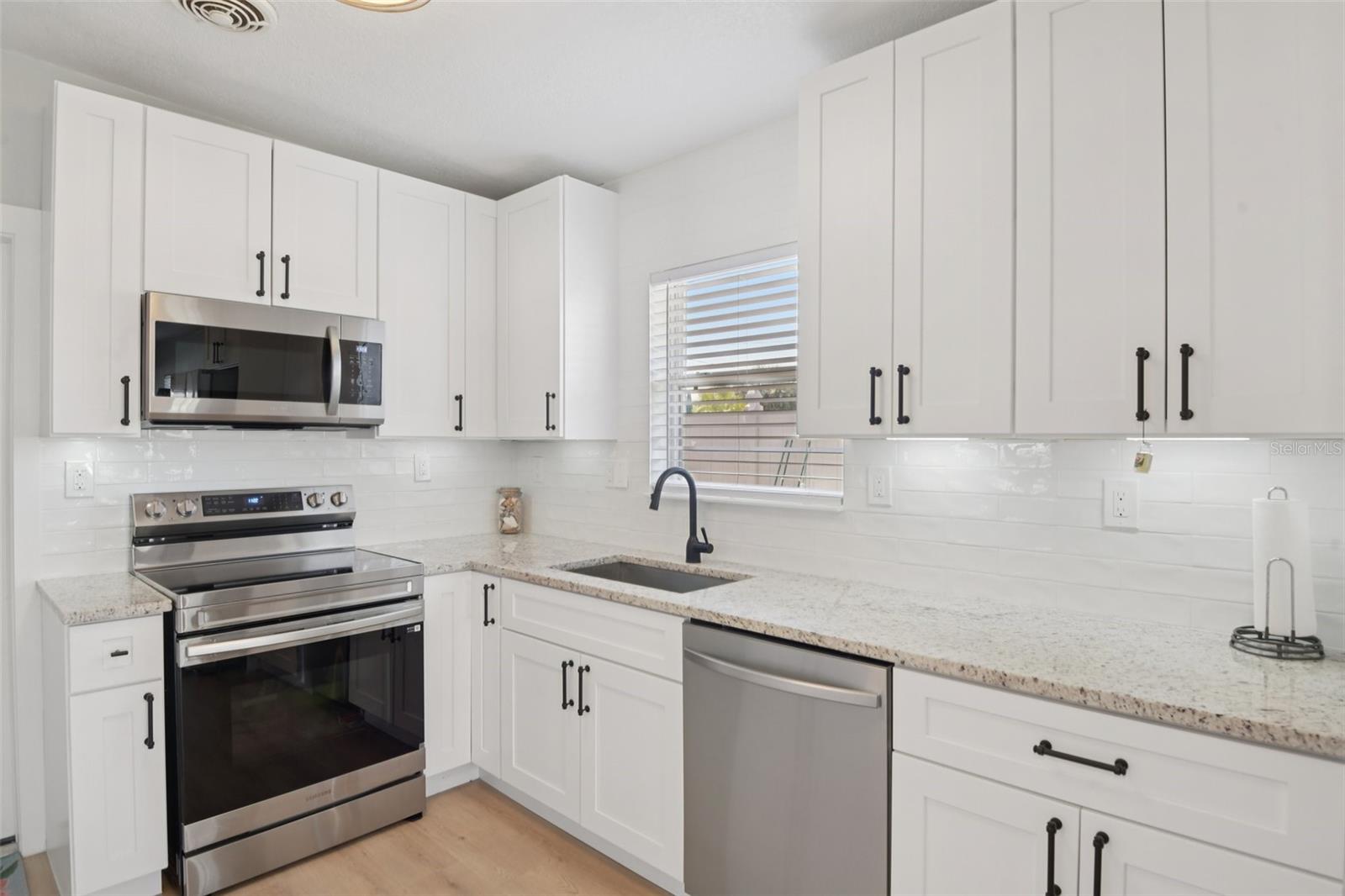 Image 8 of 34 For 204 160th Avenue