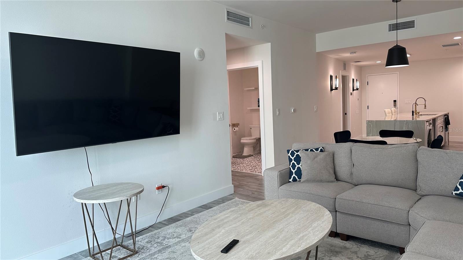 Image 15 of 32 For 1120 Kennedy Boulevard 926