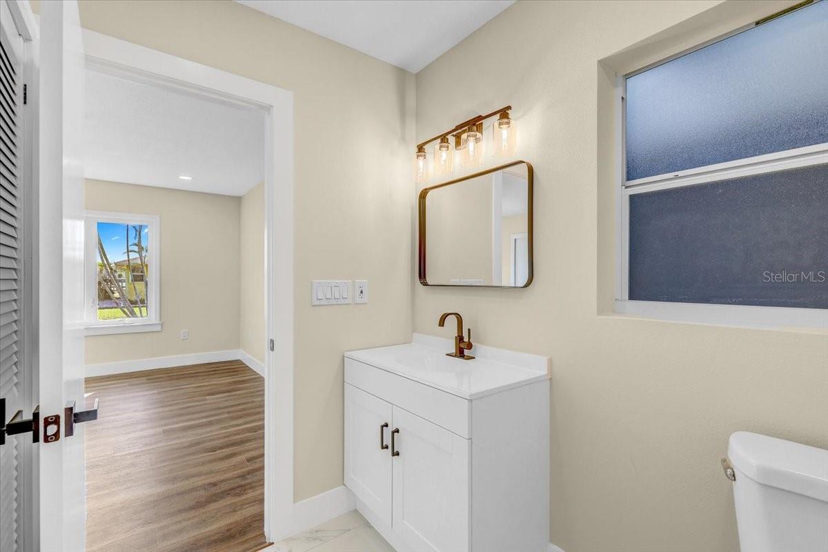 Image 24 of 68 For 2201 Riverview Boulevard