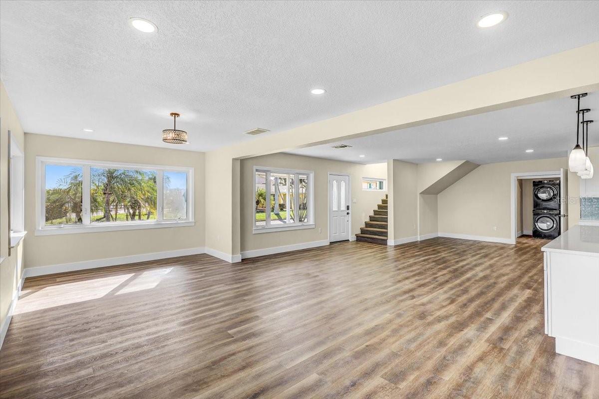 Image 9 of 68 For 2201 Riverview Boulevard