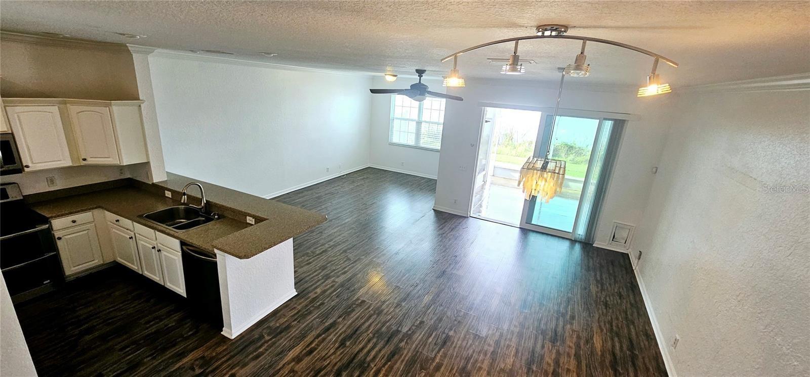 Image 6 of 43 For 8211 118th Avenue