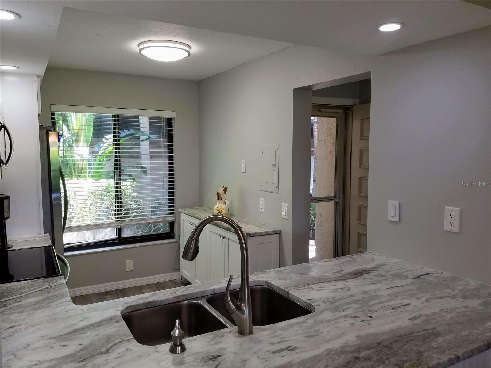 Image 10 of 36 For 6219 Palma Del Mar Boulevard S 112