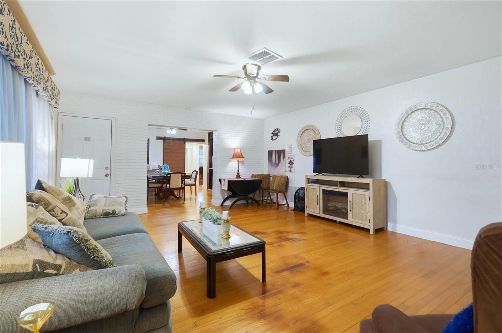 Image 10 of 38 For 7096 54th Avenue N