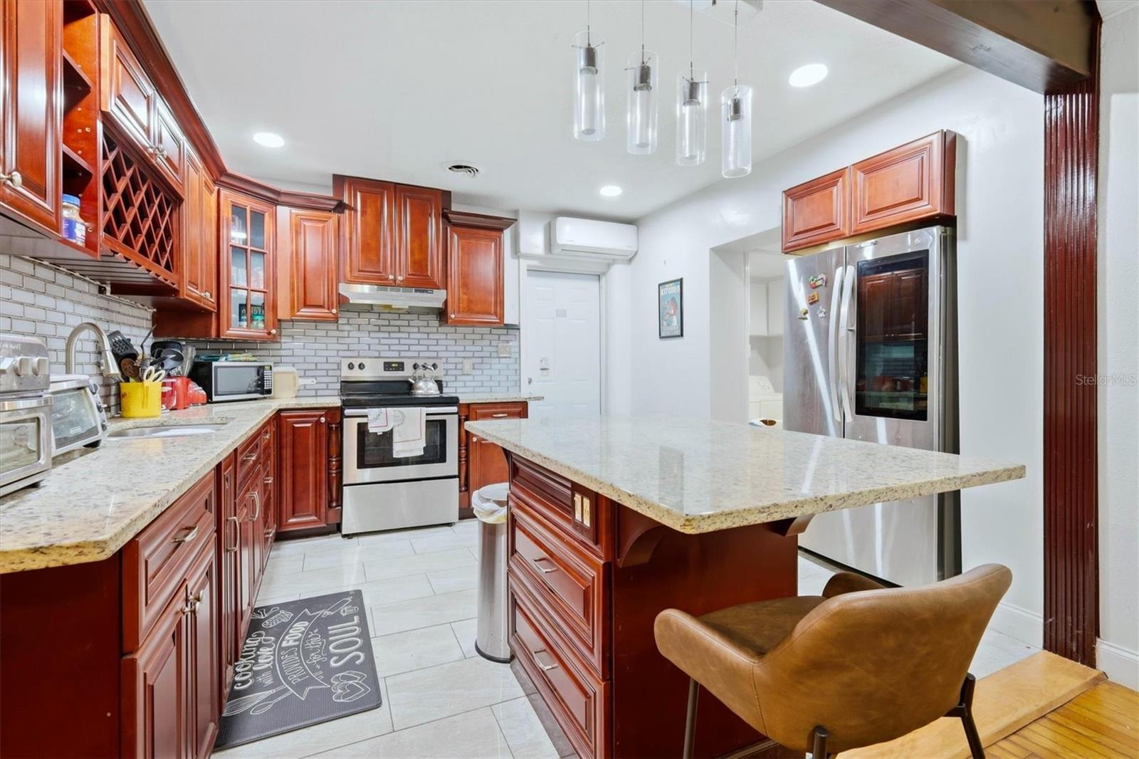 Image 20 of 38 For 7096 54th Avenue N