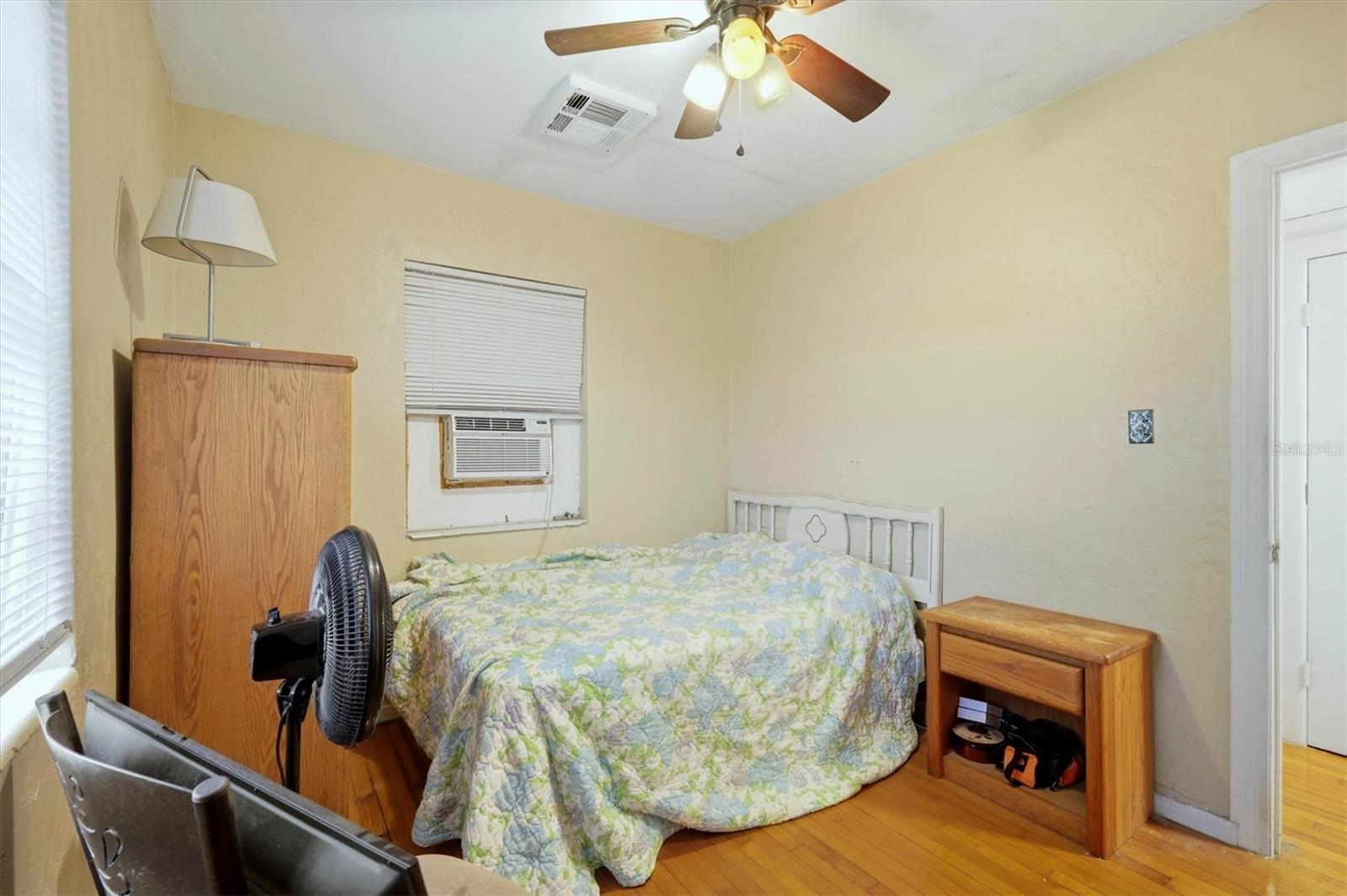 Image 22 of 38 For 7096 54th Avenue N