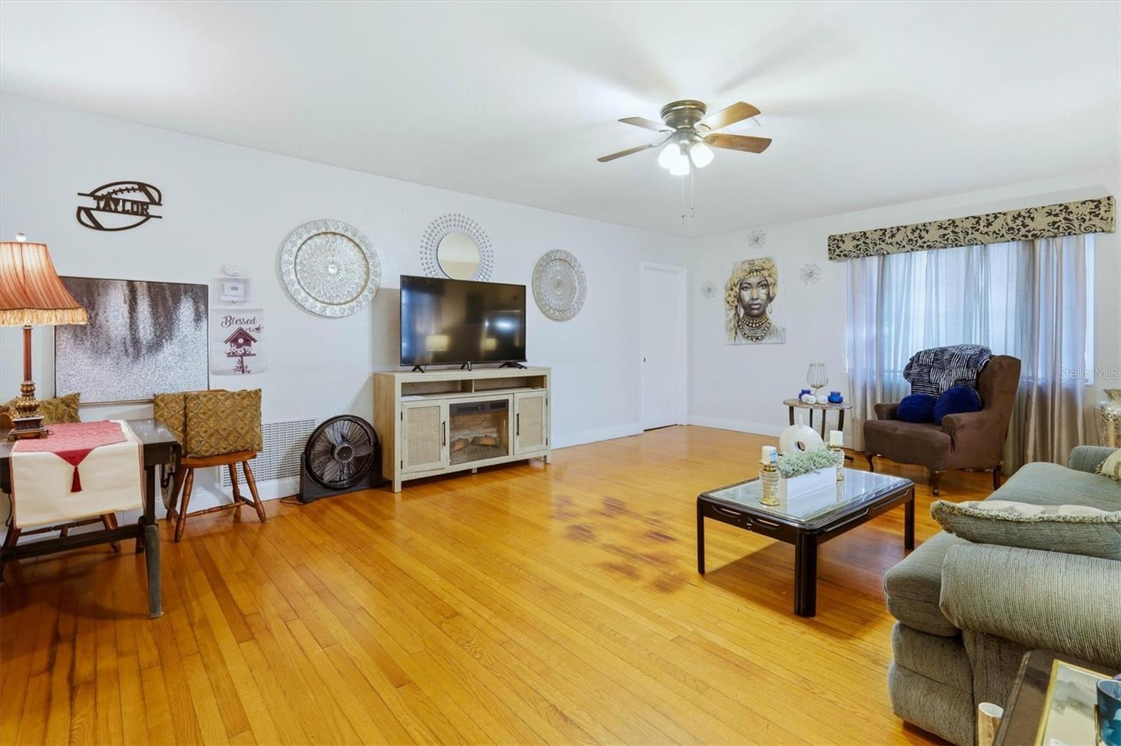 Image 7 of 38 For 7096 54th Avenue N