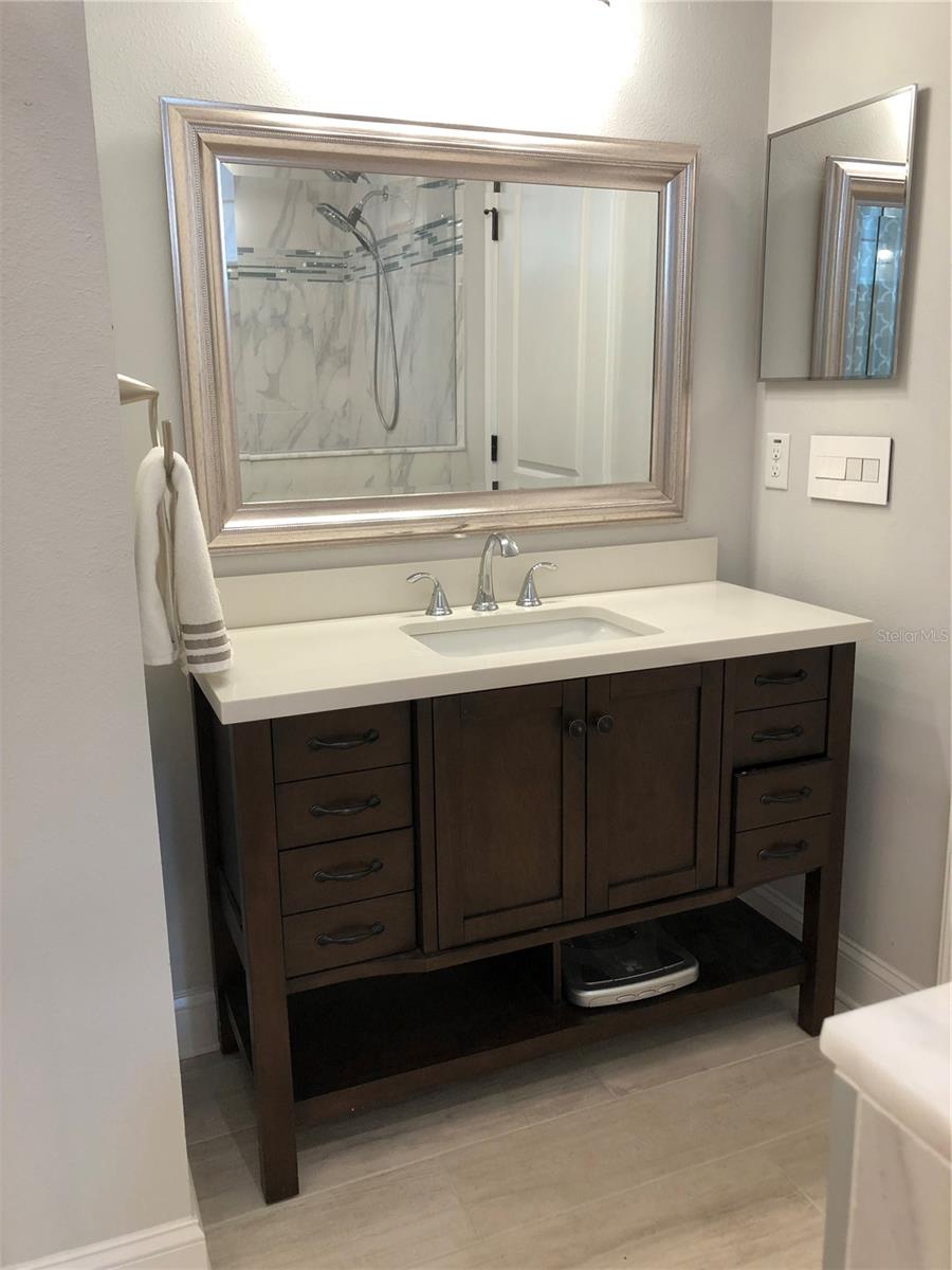 Image 19 of 21 For 4019 El Prado Boulevard