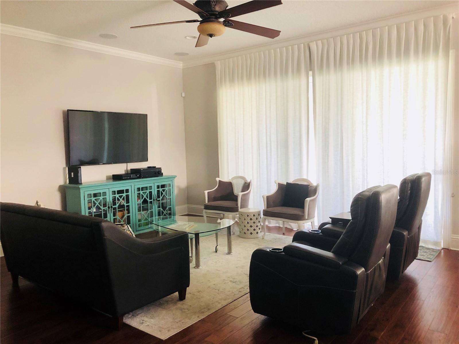 Image 6 of 21 For 4019 El Prado Boulevard