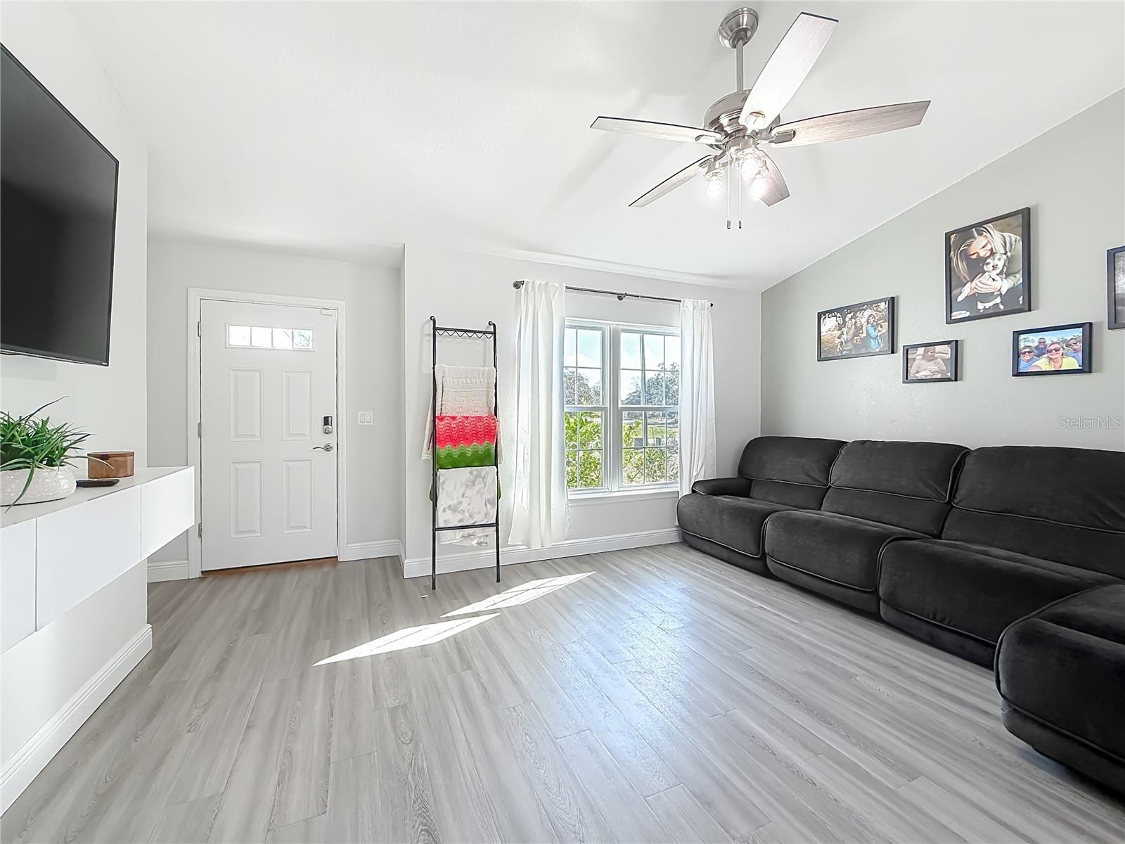 Image 8 of 54 For 1350 Manchester Drive