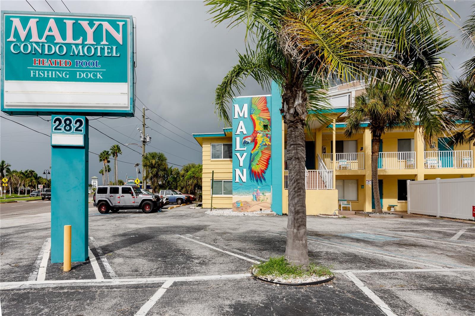 Details for 282 Treasure Island Causeway 12, ST PETERSBURG, FL 33706