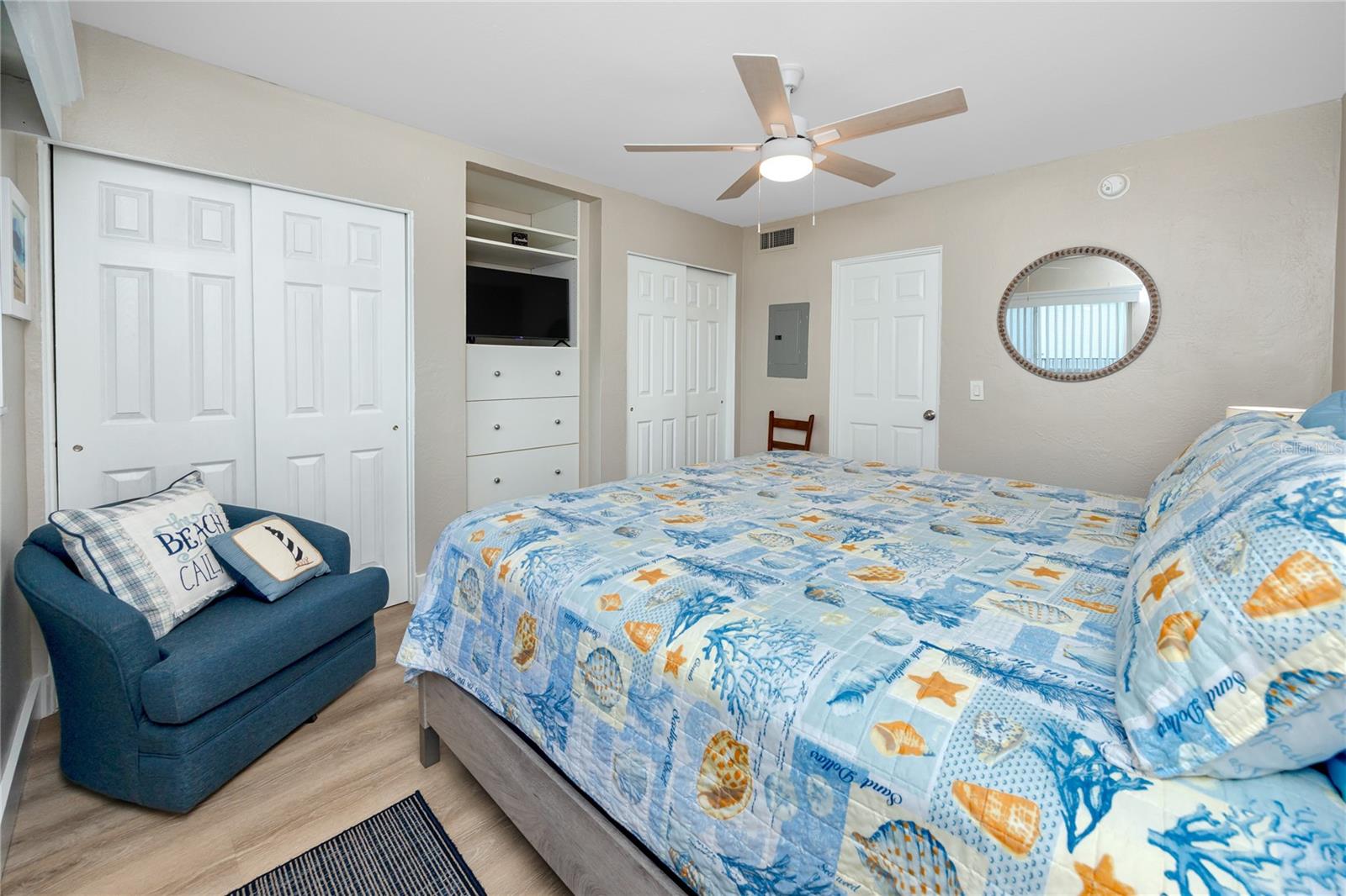 Image 21 of 49 For 282 Treasure Island Causeway 12