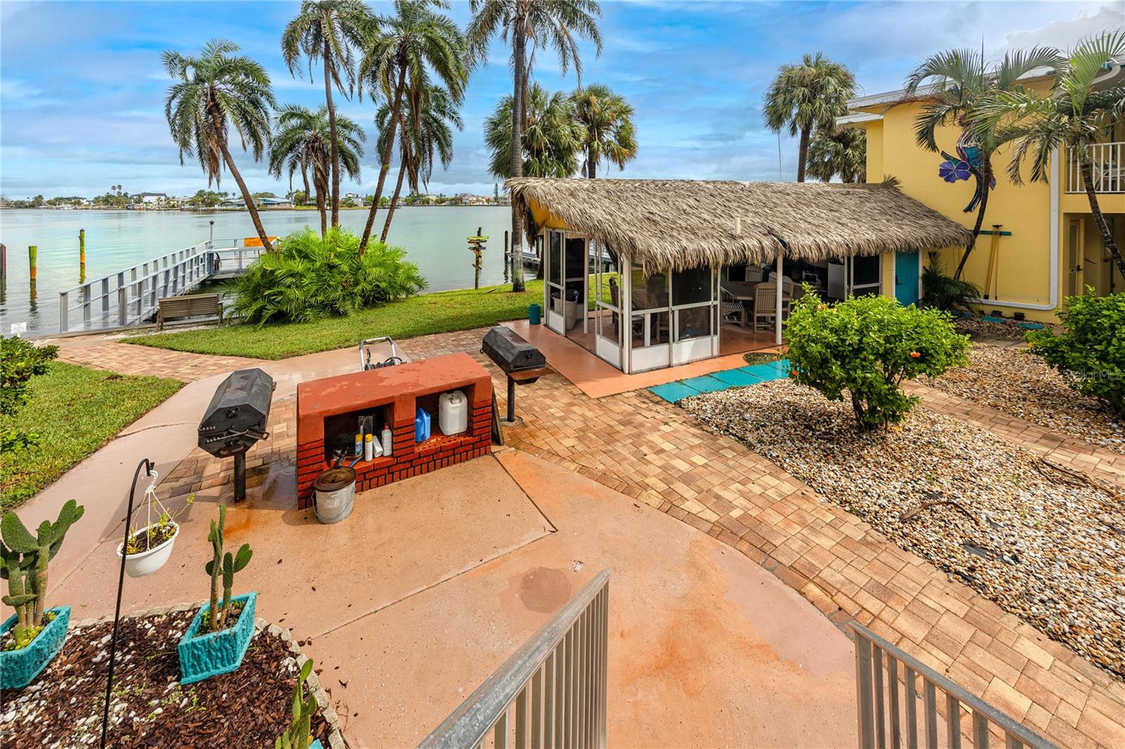 Image 31 of 49 For 282 Treasure Island Causeway 12