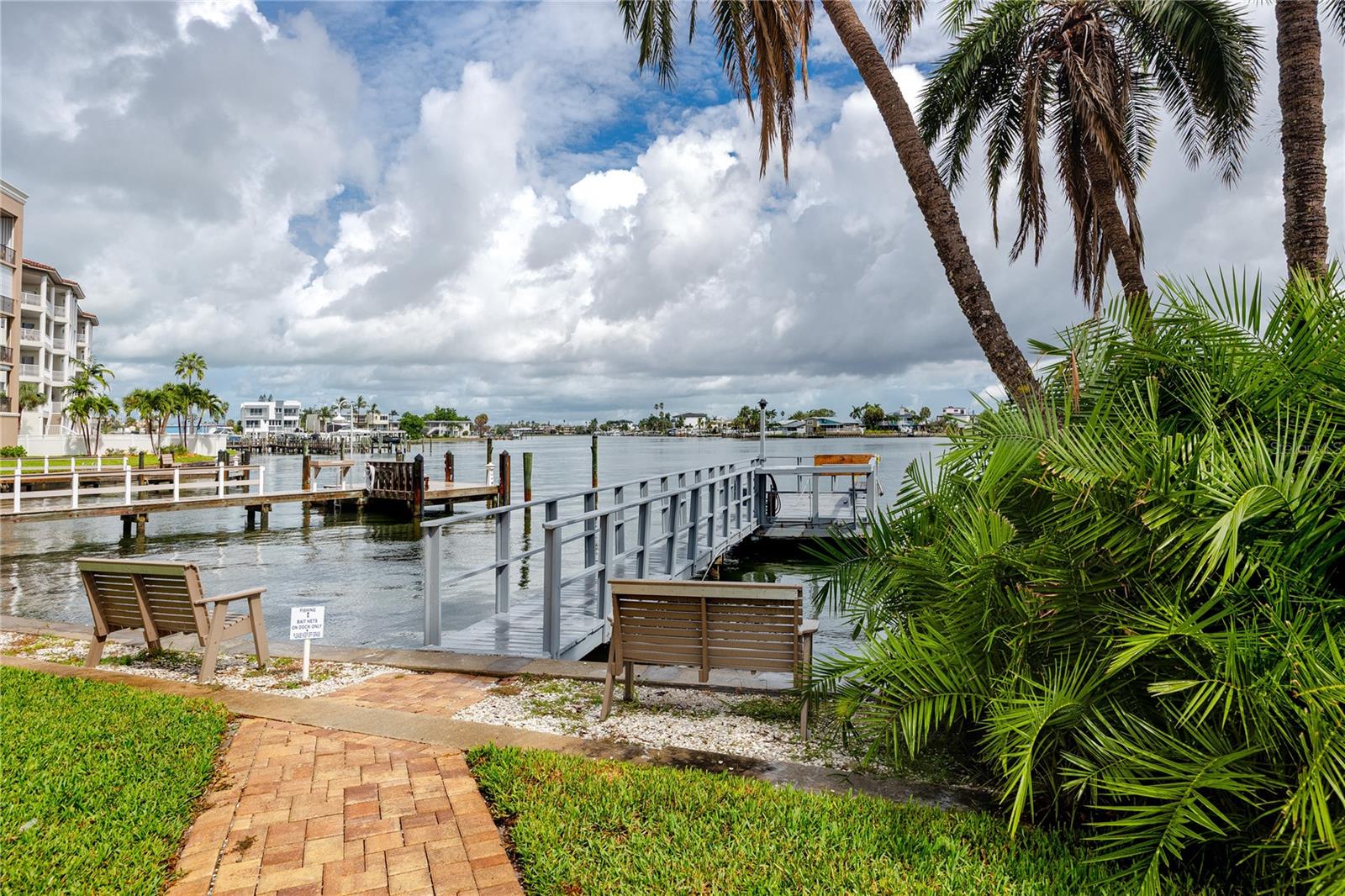 Image 38 of 49 For 282 Treasure Island Causeway 12