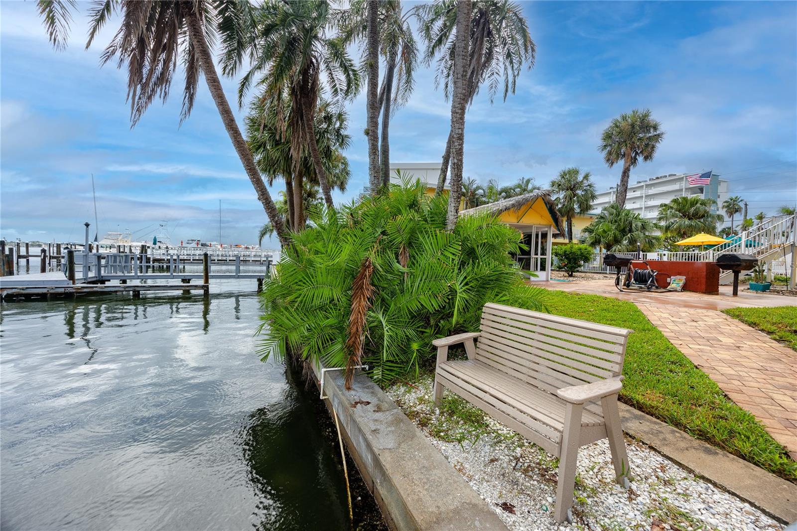 Image 39 of 49 For 282 Treasure Island Causeway 12