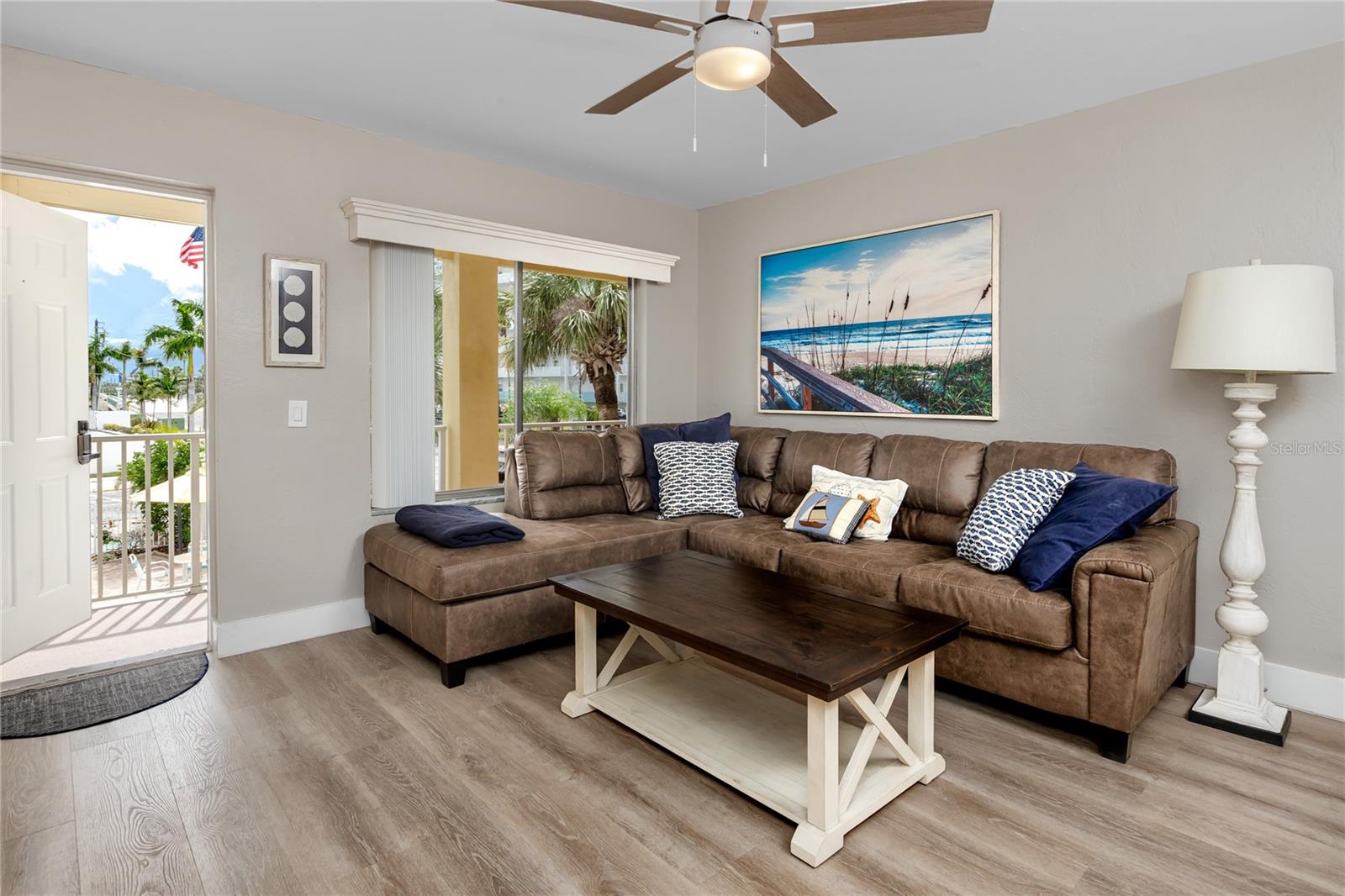 Image 7 of 49 For 282 Treasure Island Causeway 12