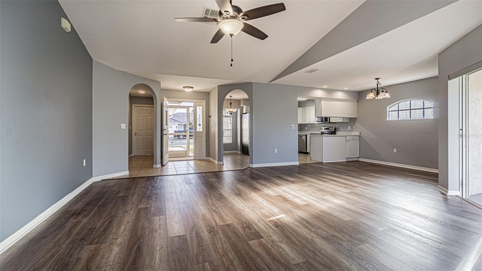 Image 2 of 88 For 11048 Moshie Lane