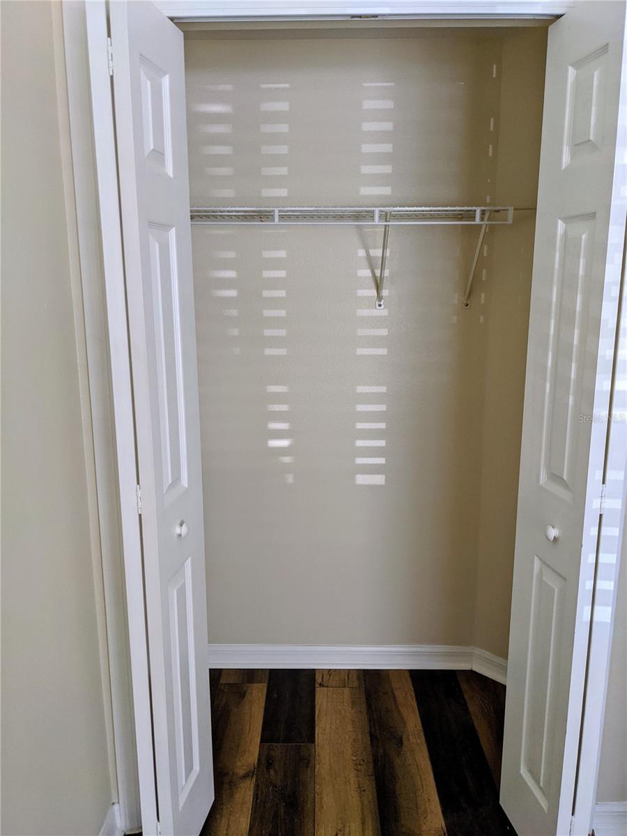 Image 6 of 9 For 6413 Hollydale Place 101