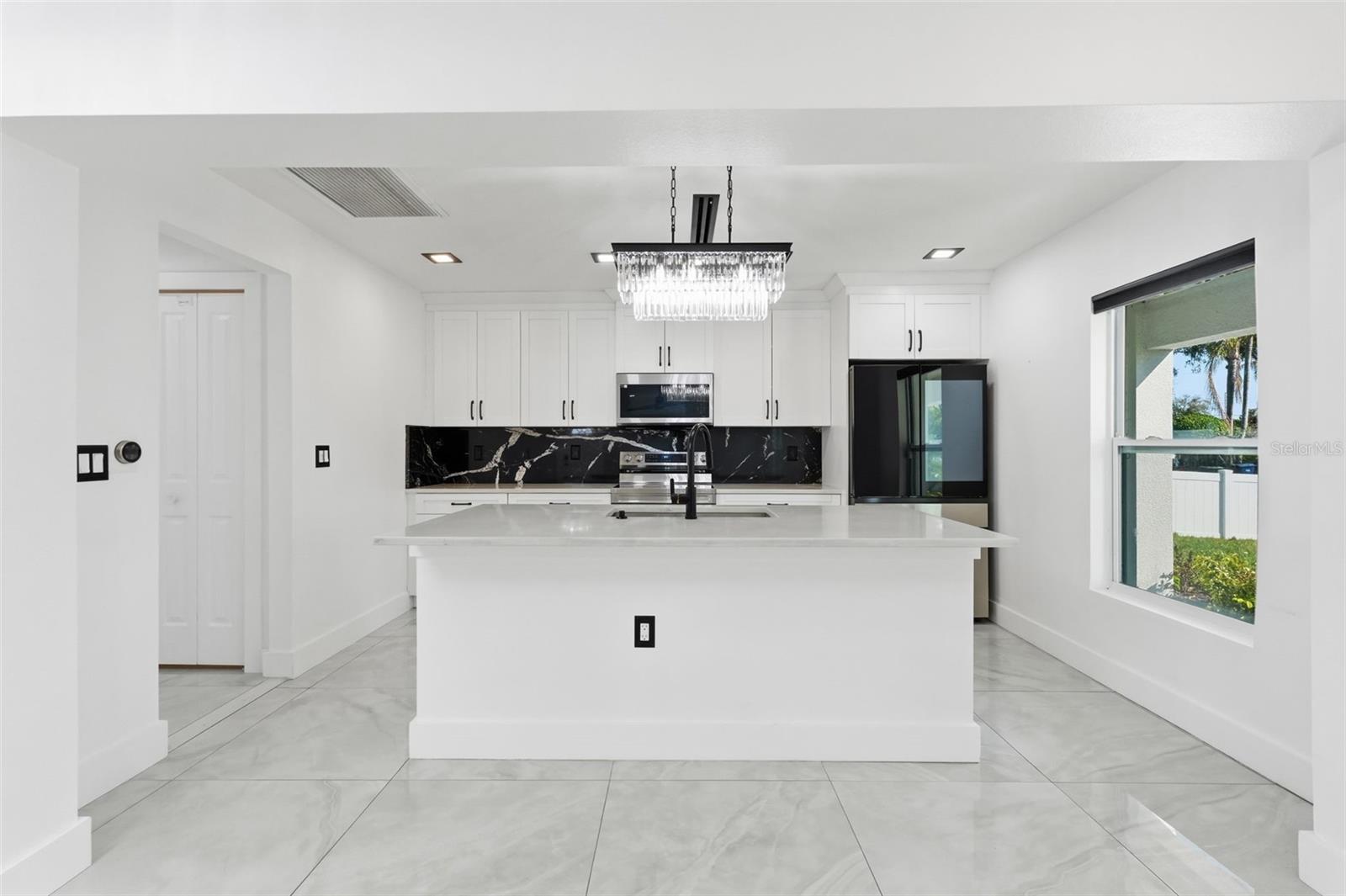 Image 16 of 50 For 10104 Dartmouth Avenue