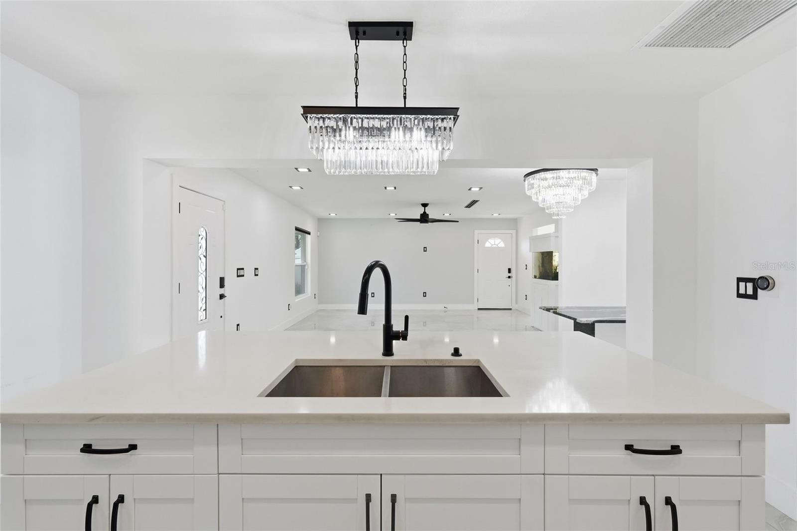 Image 19 of 50 For 10104 Dartmouth Avenue