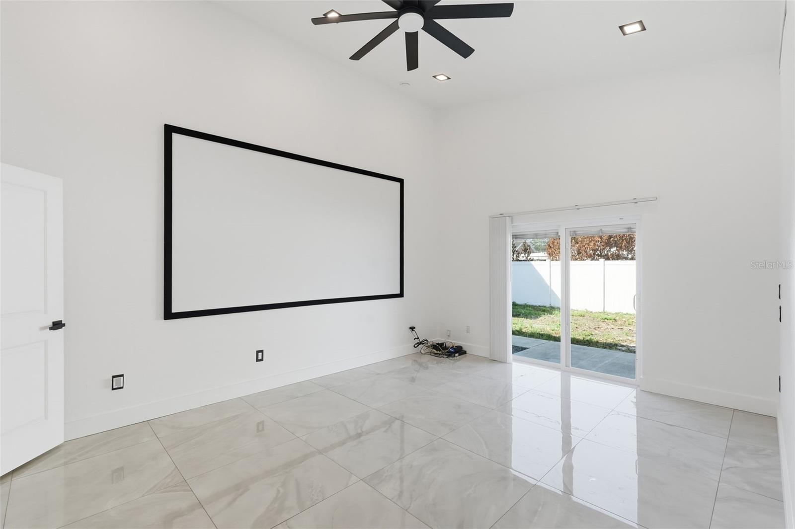 Image 24 of 50 For 10104 Dartmouth Avenue