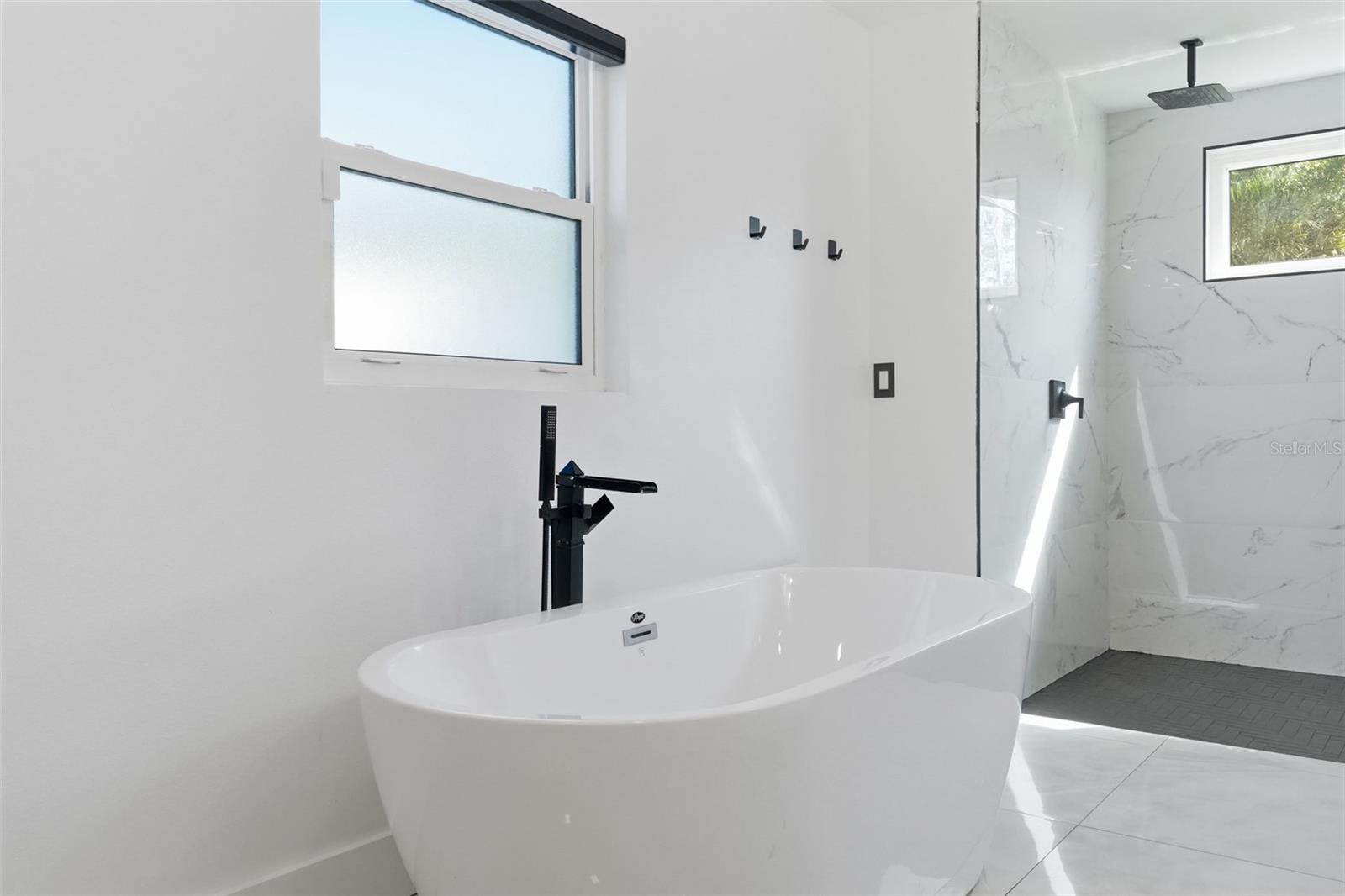 Image 28 of 50 For 10104 Dartmouth Avenue