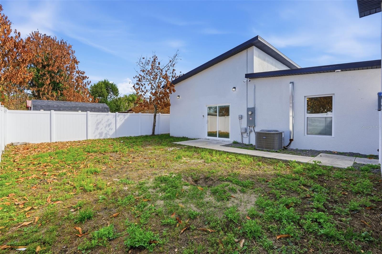 Image 42 of 50 For 10104 Dartmouth Avenue