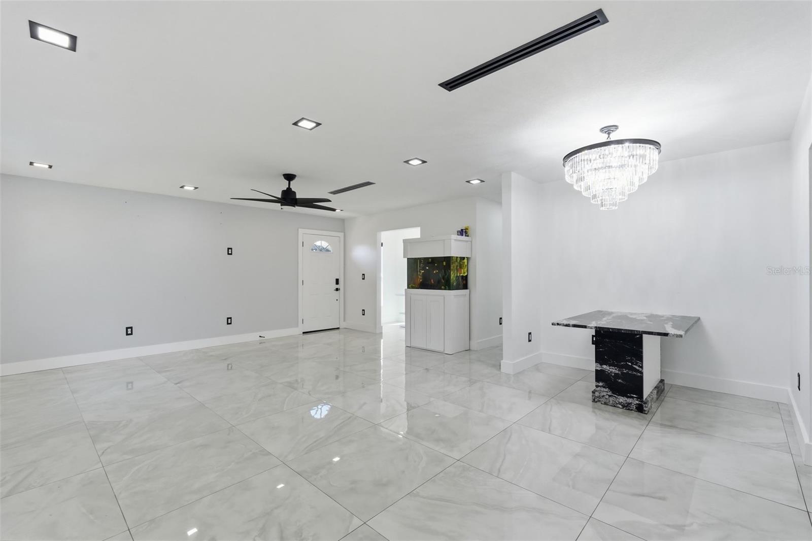 Image 9 of 50 For 10104 Dartmouth Avenue