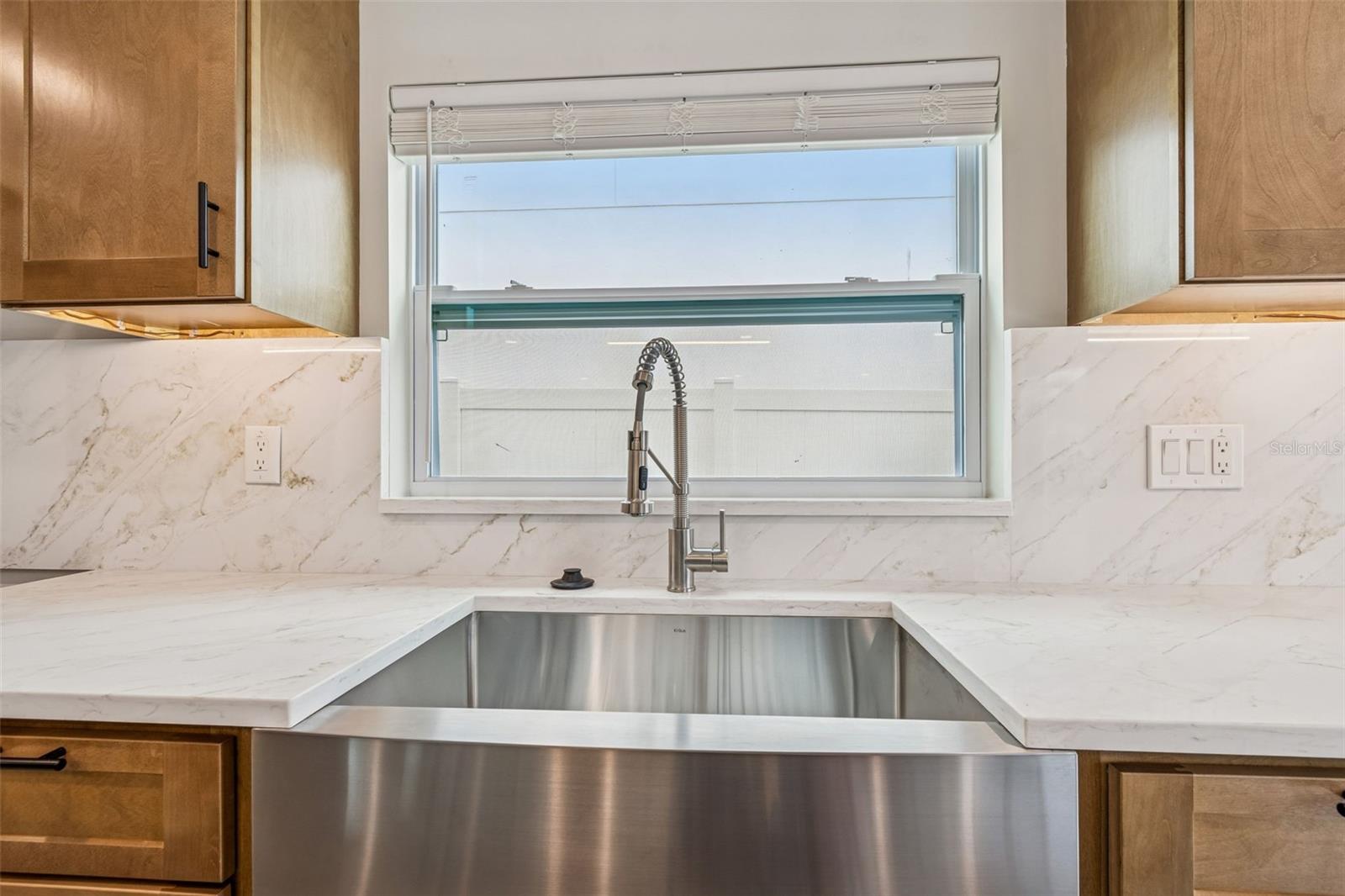 Image 10 of 34 For 3921 Versailles Drive