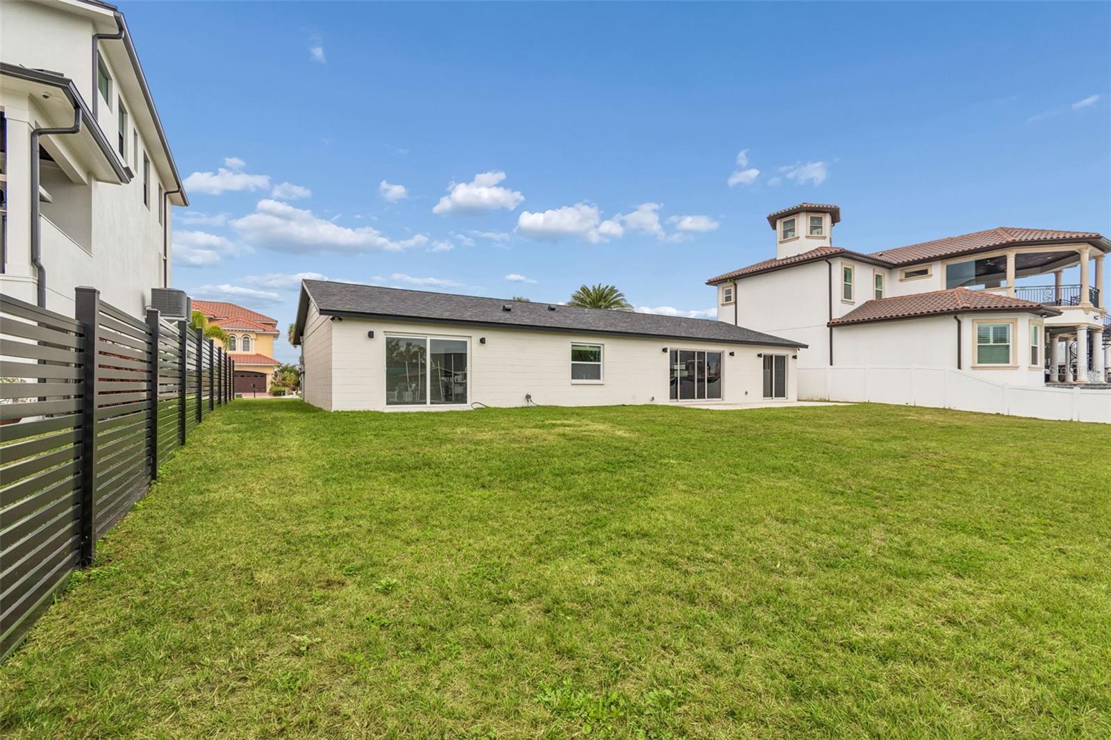 Image 26 of 34 For 3921 Versailles Drive