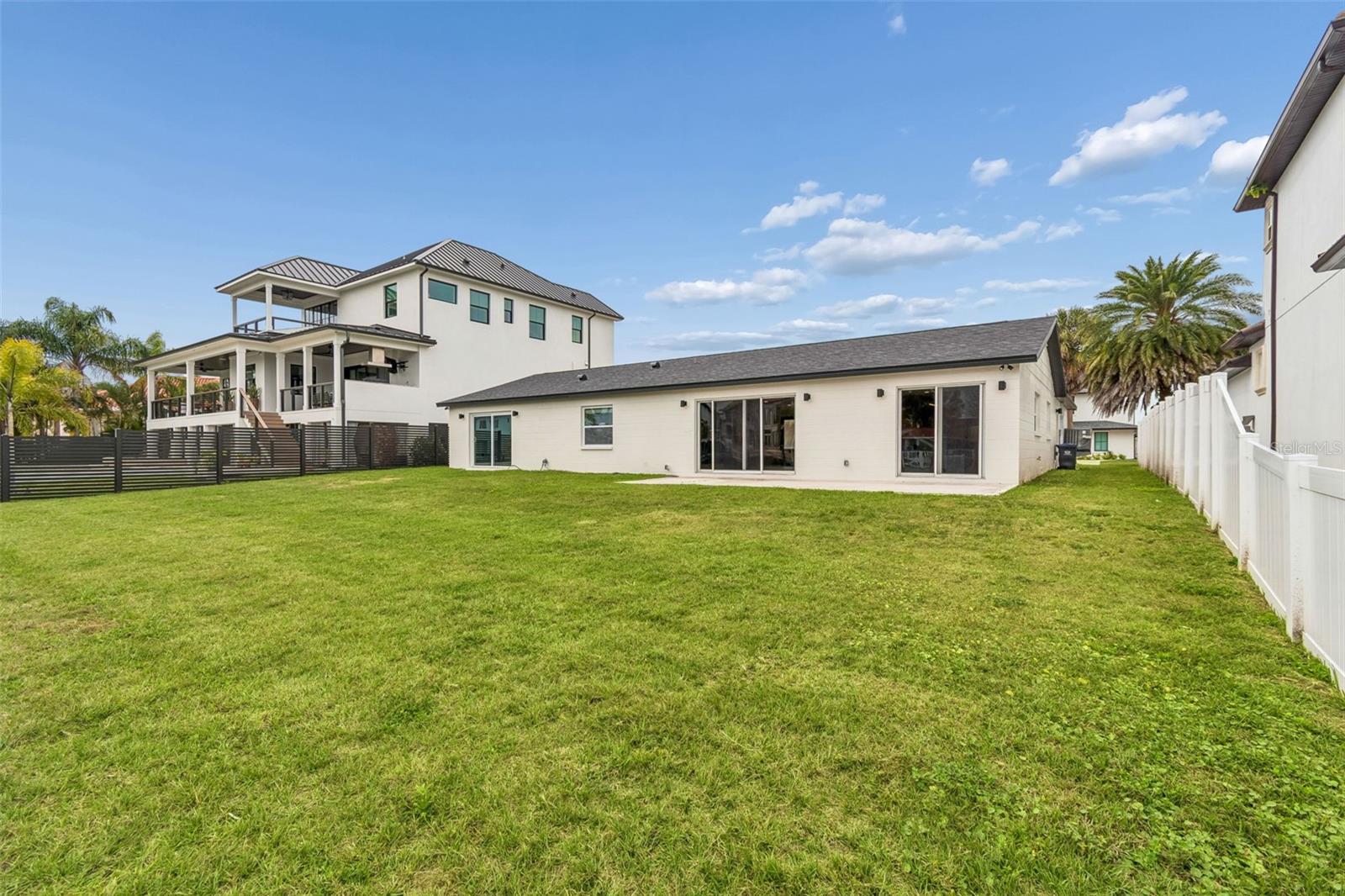 Image 27 of 34 For 3921 Versailles Drive