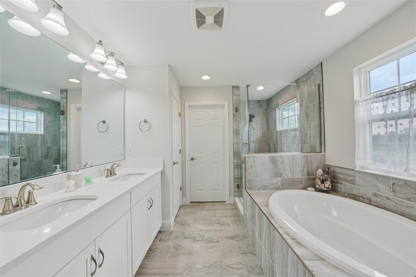 Image 25 of 36 For 6169 Golden Nettle Drive