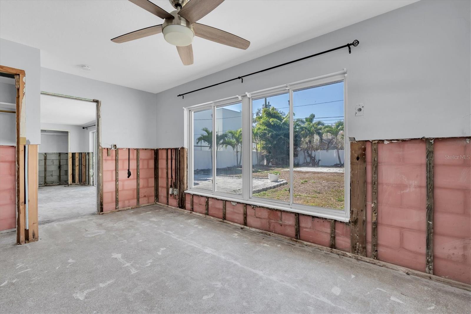 Image 13 of 29 For 735 Snell Isle Boulevard Ne