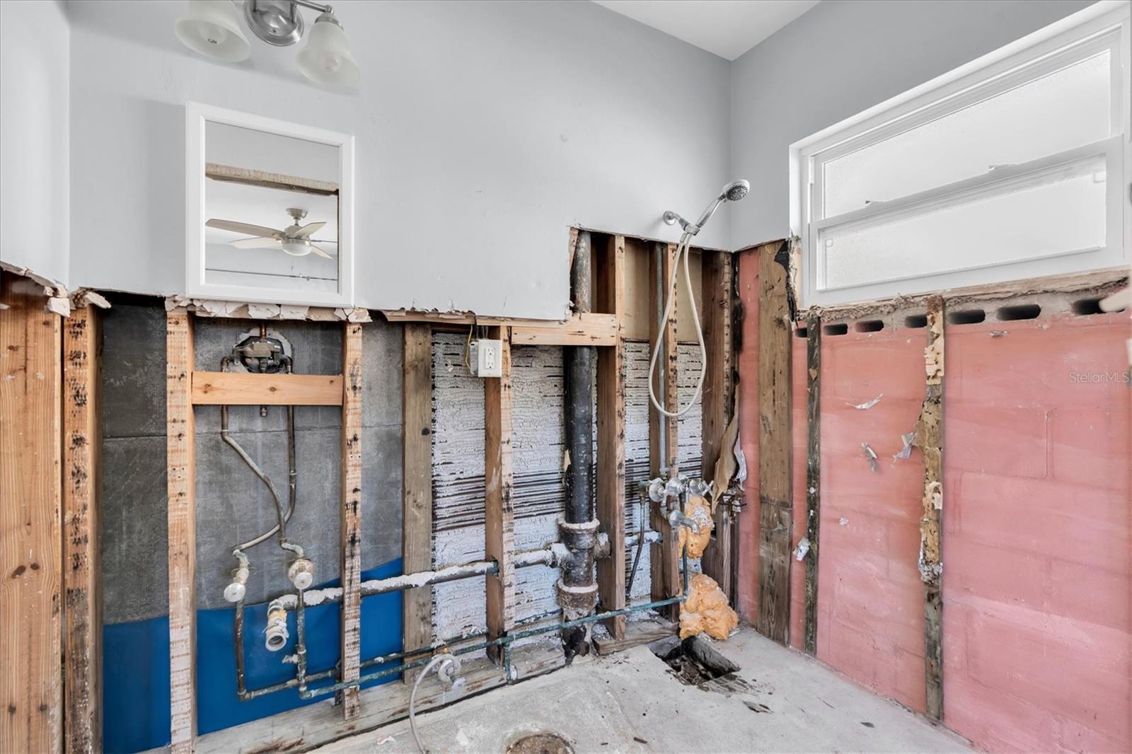 Image 17 of 29 For 735 Snell Isle Boulevard Ne