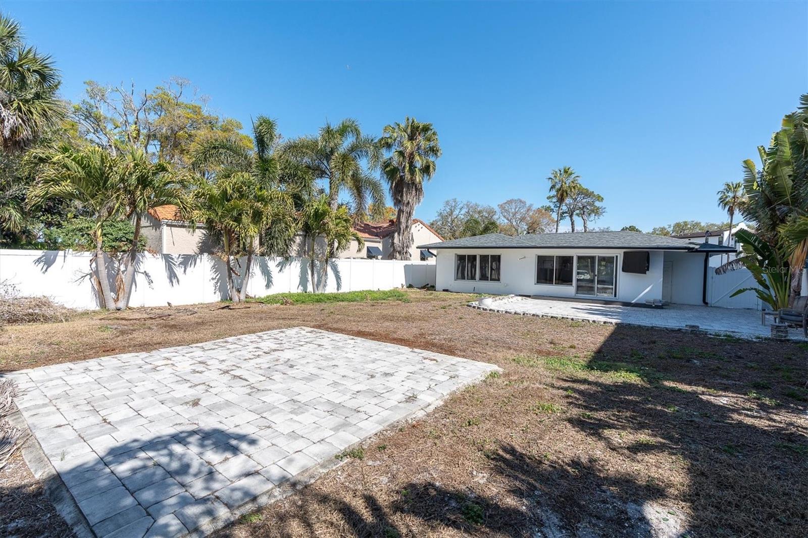 Image 26 of 29 For 735 Snell Isle Boulevard Ne