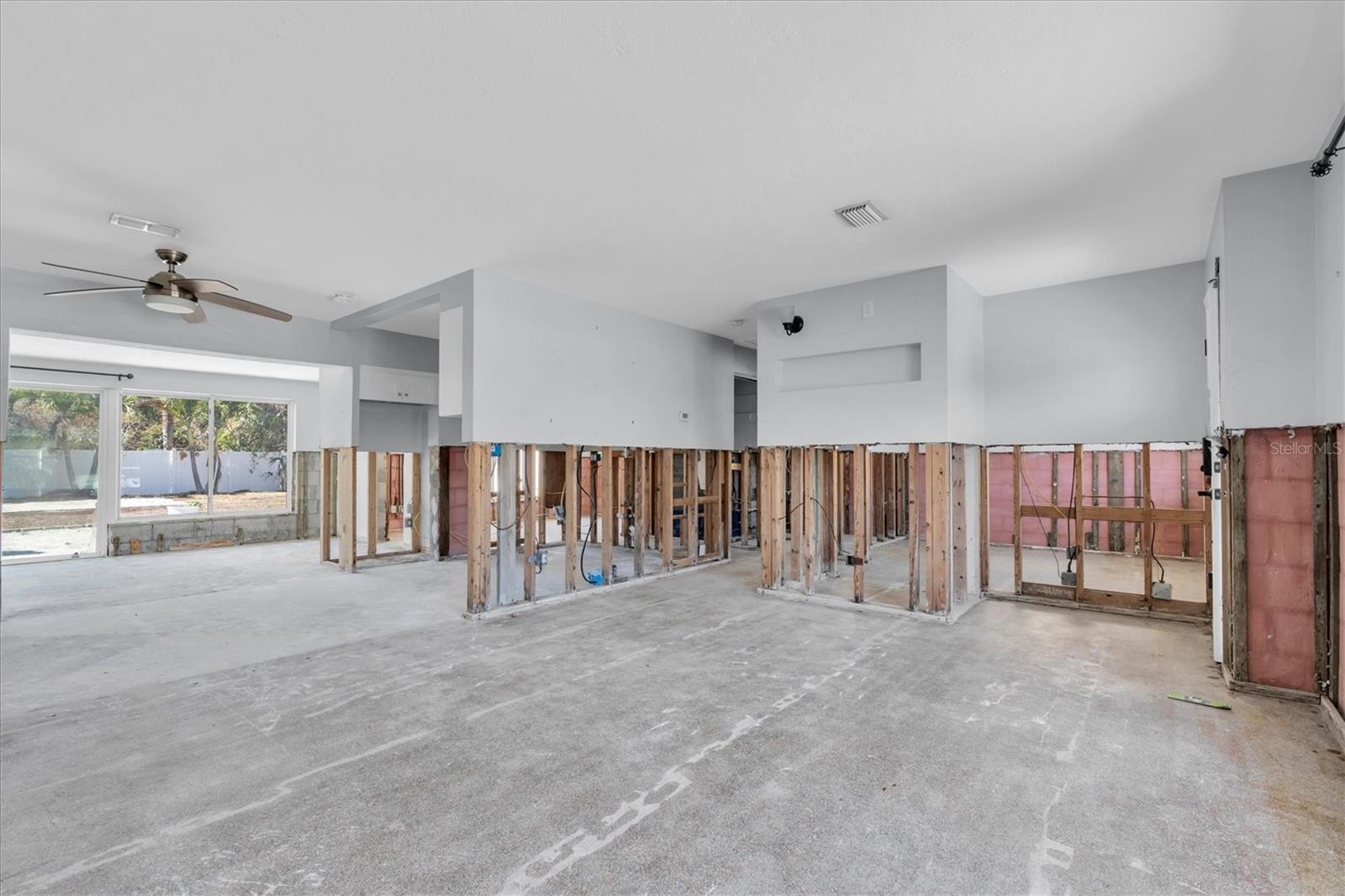 Image 6 of 29 For 735 Snell Isle Boulevard Ne