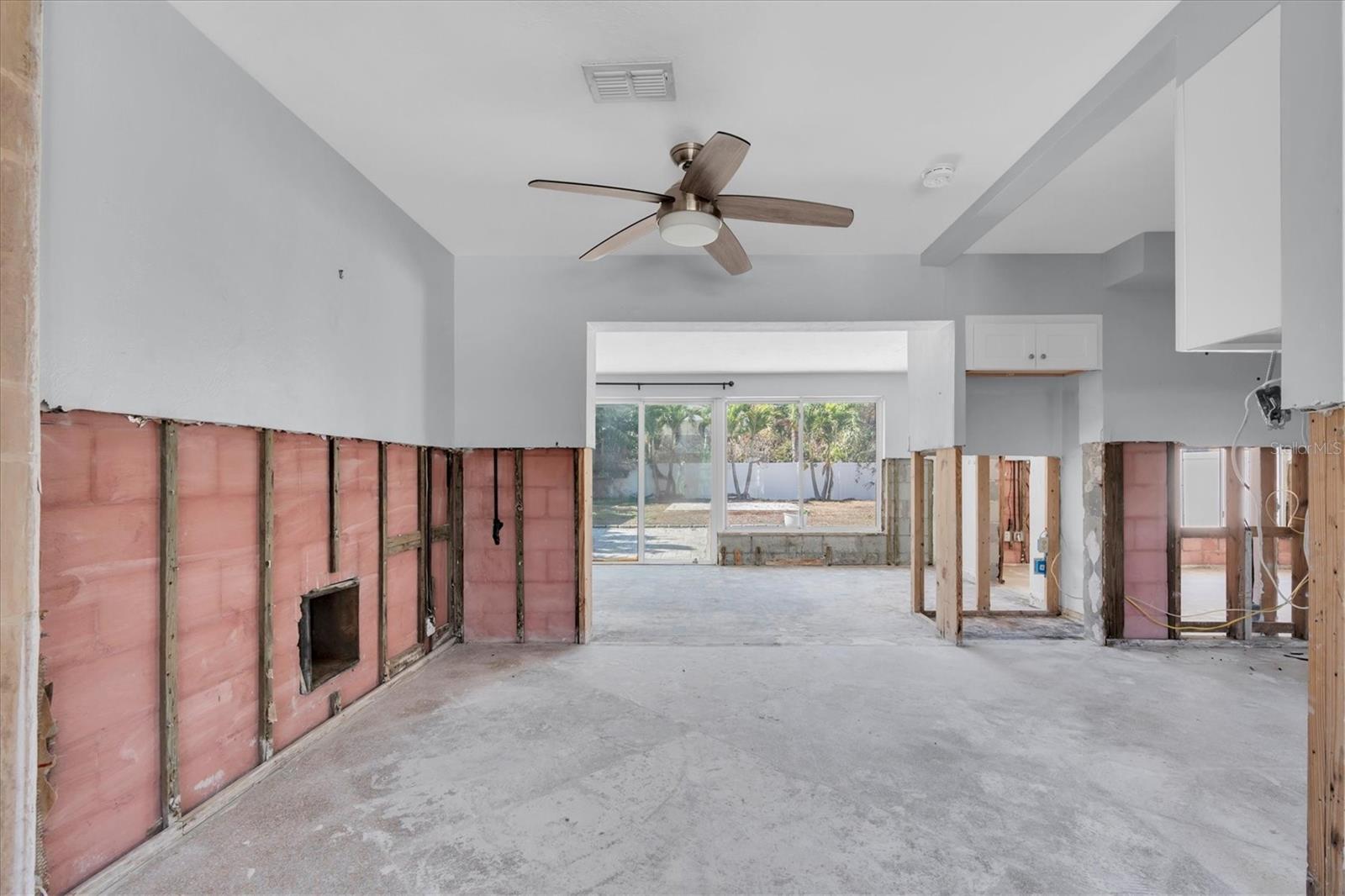 Image 7 of 29 For 735 Snell Isle Boulevard Ne