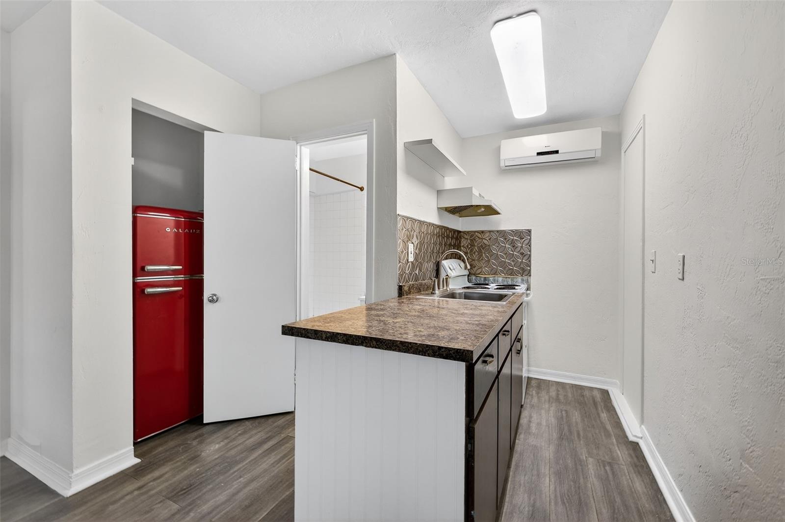 Image 12 of 39 For 500 35th Avenue N