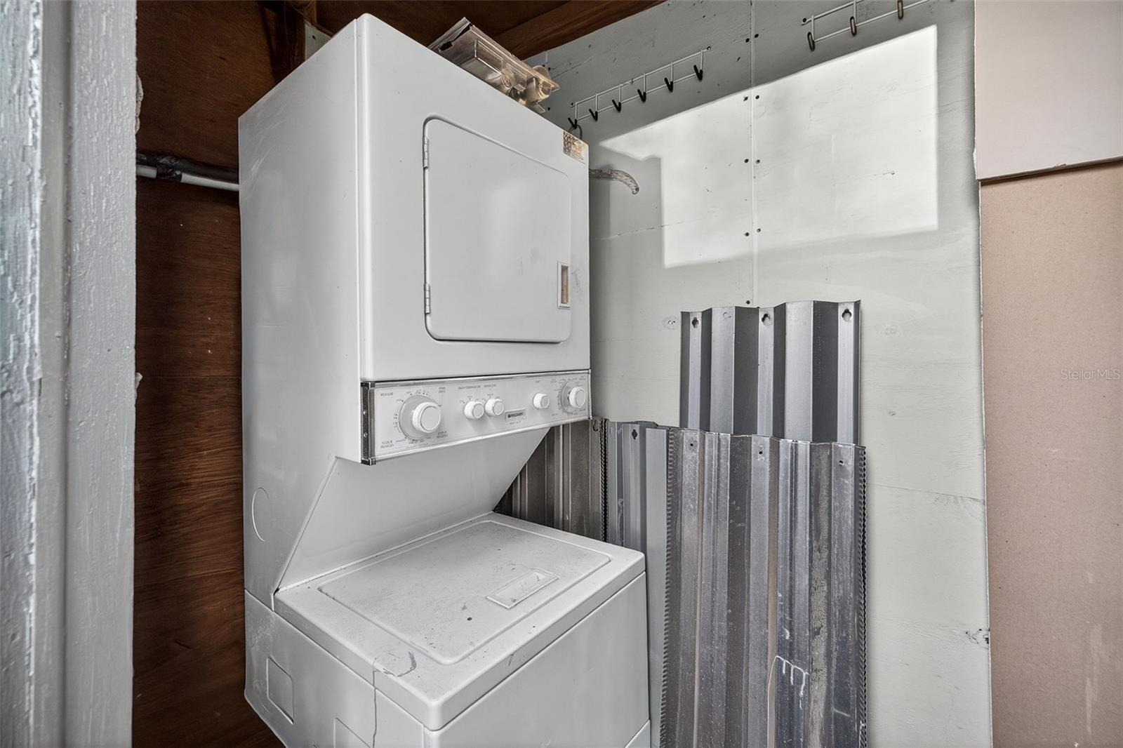 Image 16 of 39 For 500 35th Avenue N