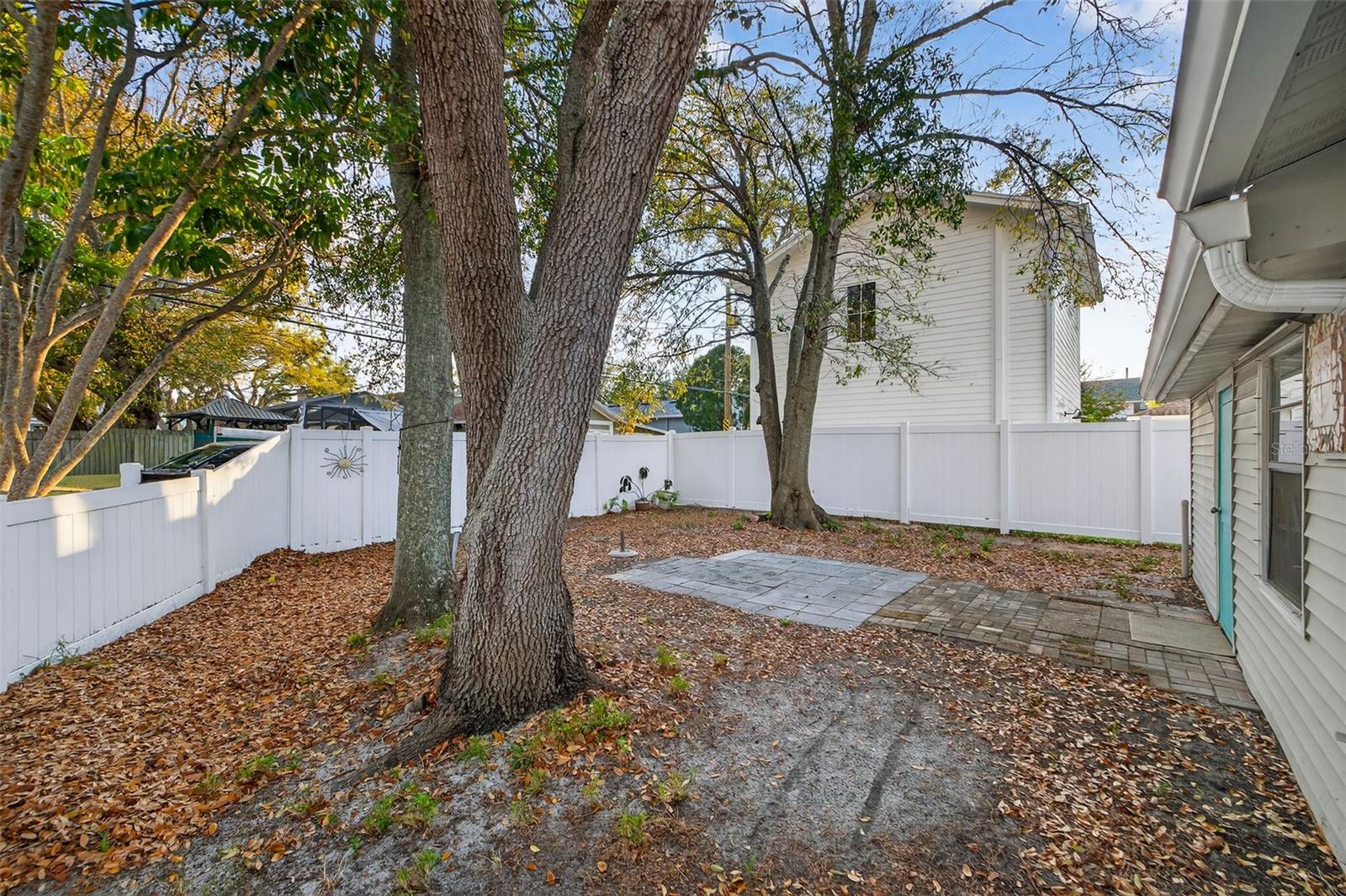 Image 17 of 39 For 500 35th Avenue N