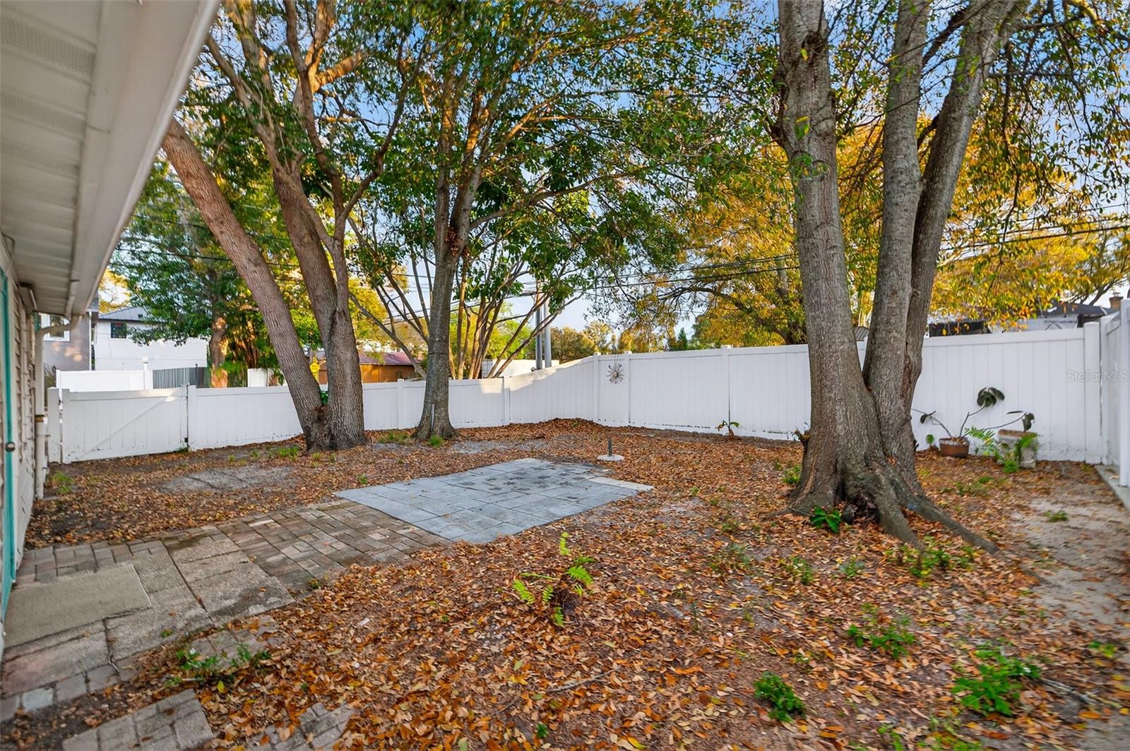 Image 18 of 39 For 500 35th Avenue N