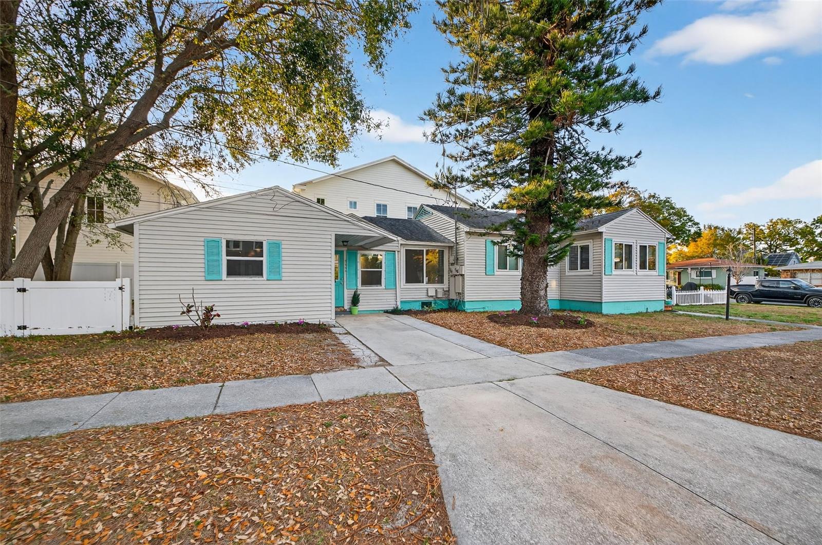 Image 20 of 39 For 500 35th Avenue N